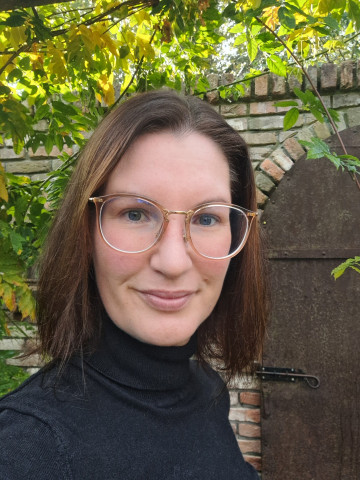 Portretfoto van Suzan Flokstra