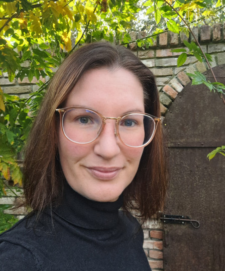 Portretfoto van Suzan Flokstra